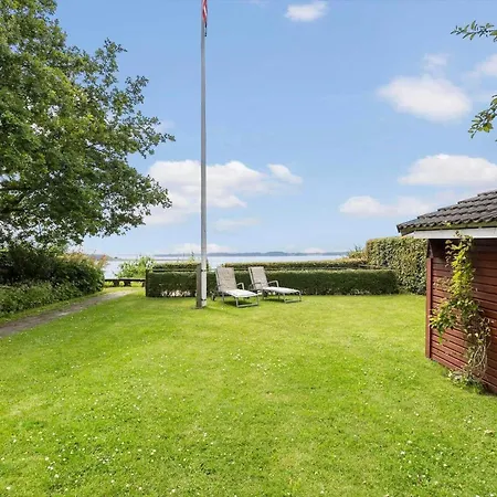 Fy166-middelfart-skrillinge-strand-100 Middelfart